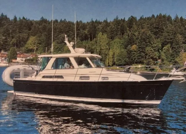 Escapade Yacht Photos Pics 