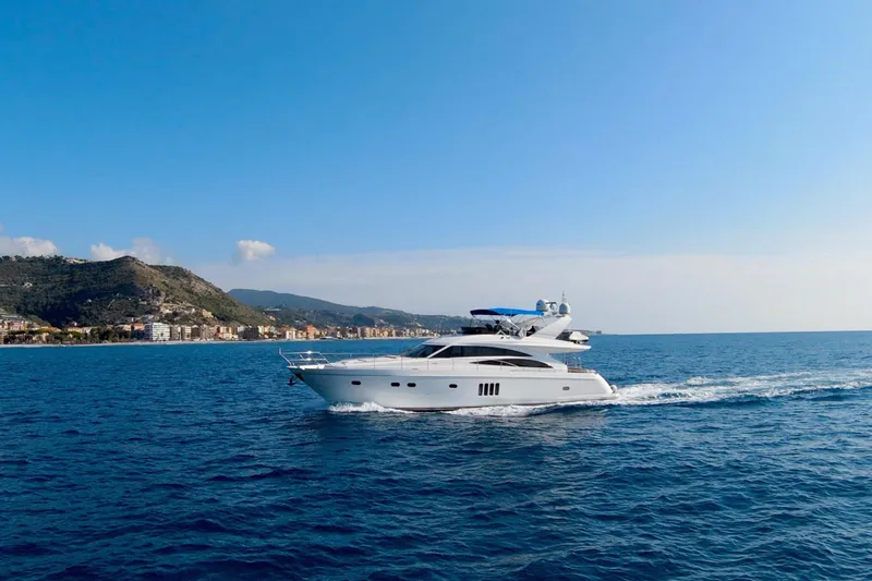 Lady Aga Yacht Photos Pics 