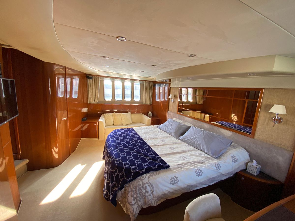 2007 Princess 70 