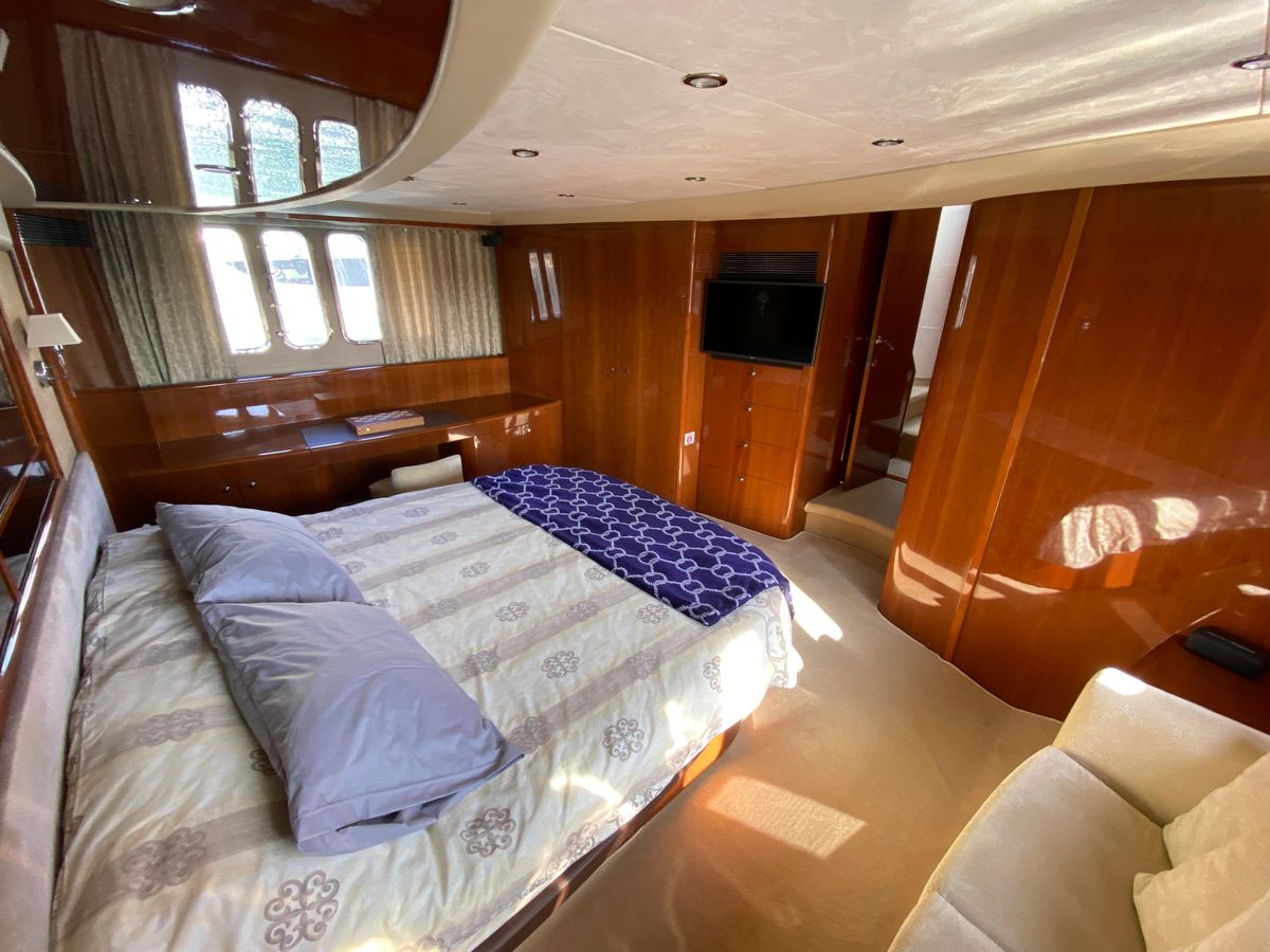 2007 Princess 70 