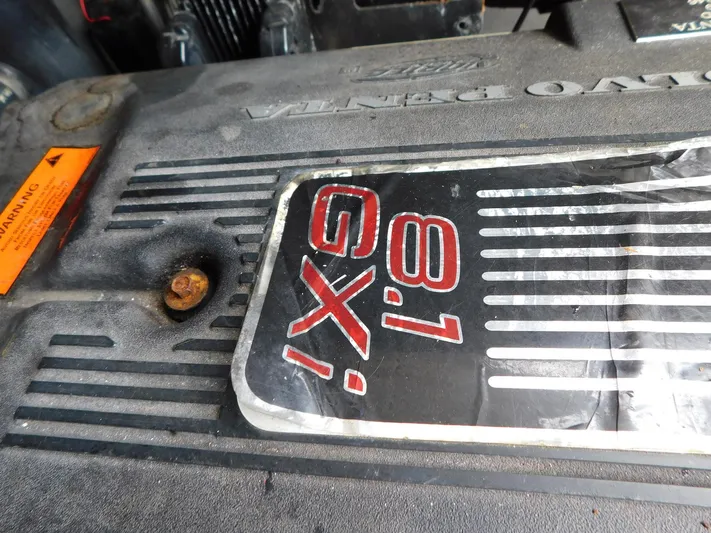 Sea Y'all Yacht Photos Pics Volvo Penta 8.1 GXI engine detail on 2004 Regal Commodore 3860.