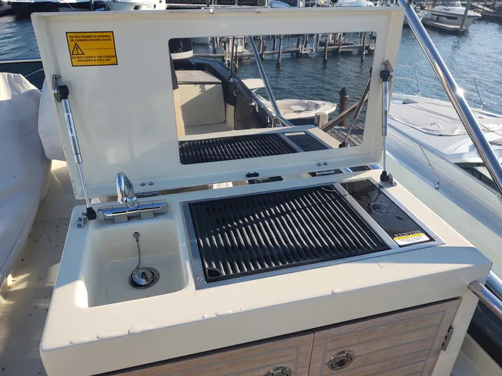 Blue Yacht Photos Pics Blue flybridge grill and sink