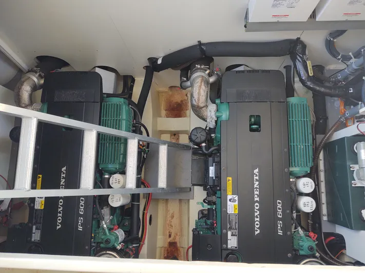 Blue Yacht Photos Pics Blue engine access