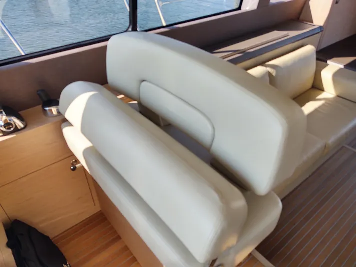 Blue Yacht Photos Pics Blue helm seat bolster up