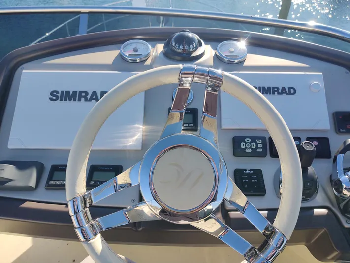 Blue Yacht Photos Pics Blue fly console