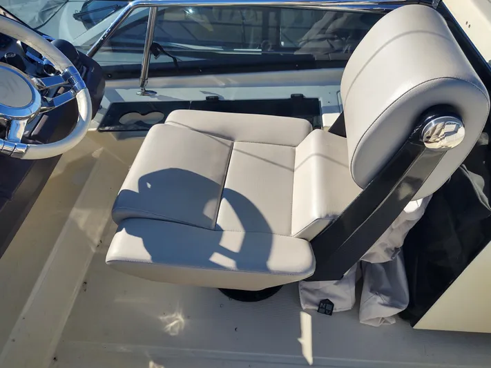 Blue Yacht Photos Pics Blue fly helm seat