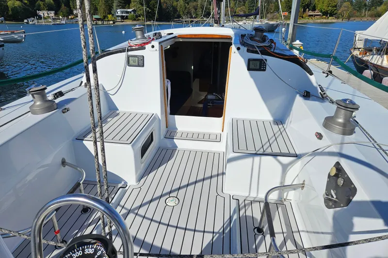 Ace Yacht Photos Pics Cockpit of 2001 Farr 395 sailboat, featuring sleek design and modern equipment.