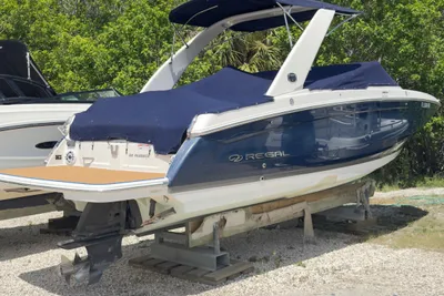 Regal 26 FasDeck