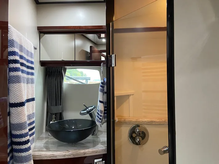 C's The Bay Yacht Photos Pics 