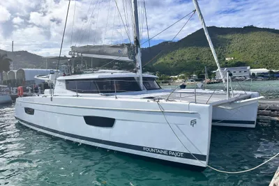 Fountaine Pajot Helia 44
