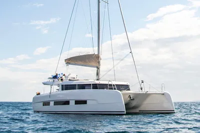 Dufour Catamarans 48