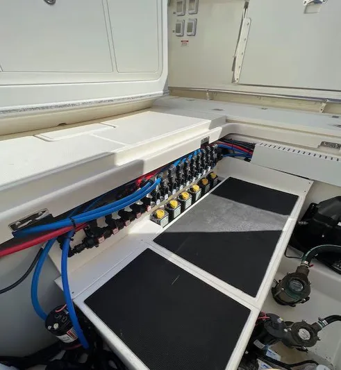  Yacht Photos Pics SYS YACHT SALES/ALEX ROWE