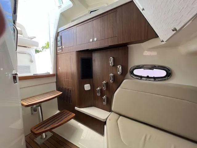  Yacht Photos Pics SYS YACHT SALES/ALEX ROWE