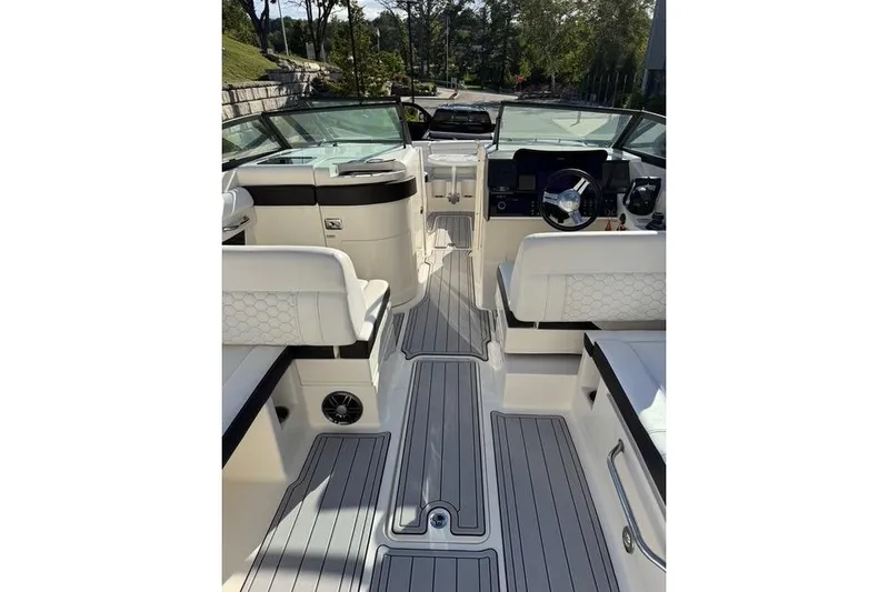  Yacht Photos Pics 2019 Sea Ray SDX 290 Outboard interior with sleek seating and modern dashboard.