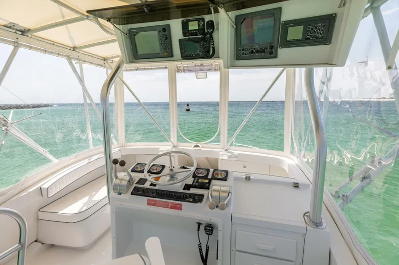 Trigger Happy Yacht Photos Pics 2002 Luhrs 40 Convertible- Trigger Happy- Flybridge