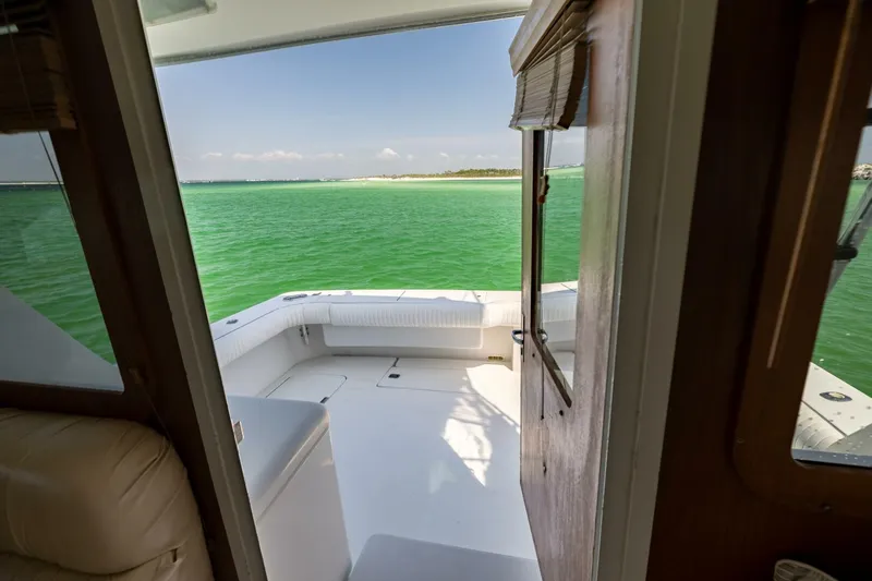 Trigger Happy Yacht Photos Pics 2002 Luhrs 40 Convertible- Trigger Happy- Cockpit