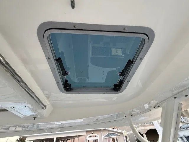  Yacht Photos Pics Skylight on a 2017 Boston Whaler 320 Vantage boat.