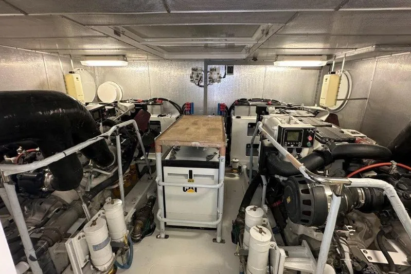  Yacht Photos Pics Engine room of Lanzarote 7702, 2025 model, featuring advanced machinery and equipment.