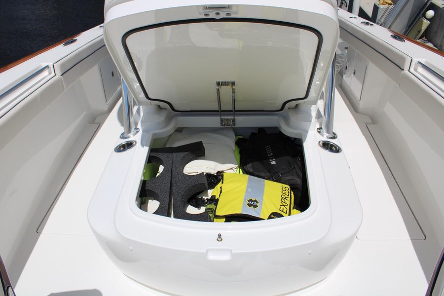 2021 Valhalla Boatworks V-33 Center Console