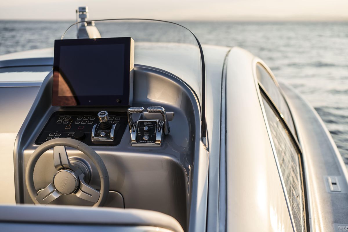 2022 Silver Arrows Marine 48 