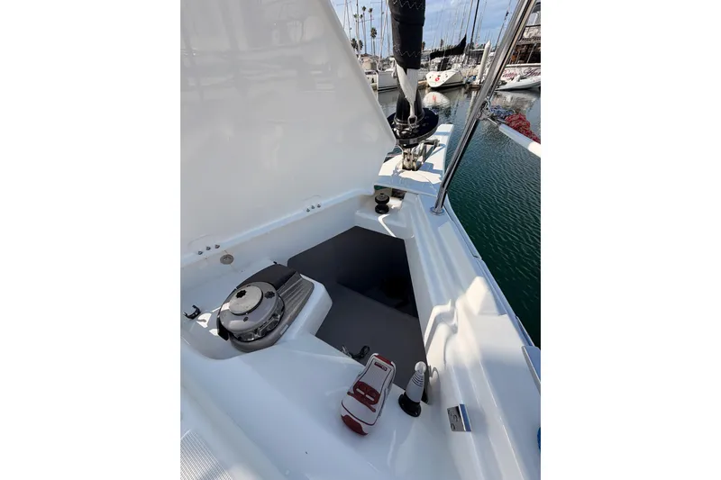 C'est Chic Yacht Photos Pics 2025 Jeanneau Sun Odyssey 350 yacht deck with winch and mooring equipment.