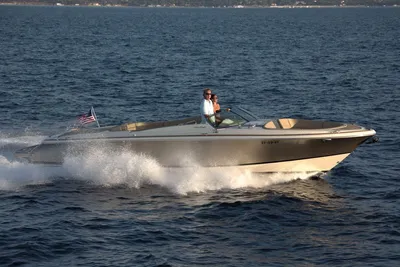 Chris-Craft Launch 32