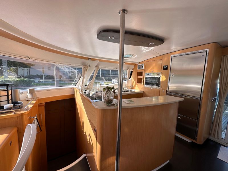 2010 Fountaine Pajot Salina 48 Evolution