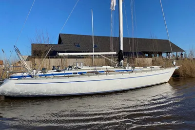 1989 Grand Soleil 46 (Swan)