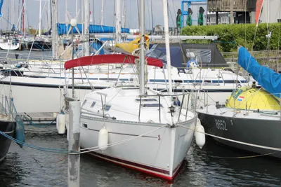 2002 Beneteau Oceanis Clipper 311