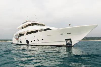 Custom Line Navetta 33 Crescendo