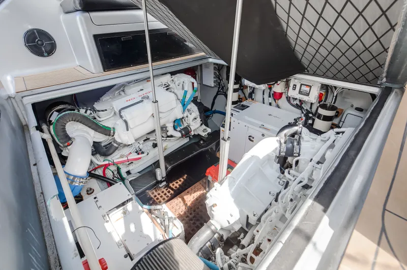 Sea Dweller Yacht Photos Pics 