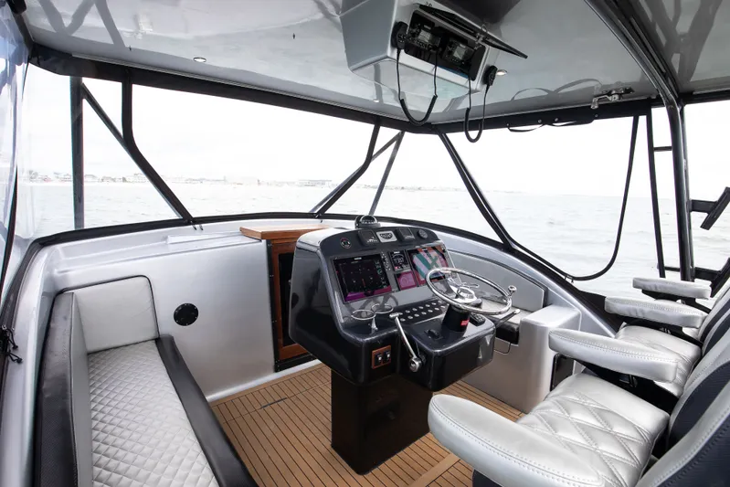 Sea Dweller Yacht Photos Pics 