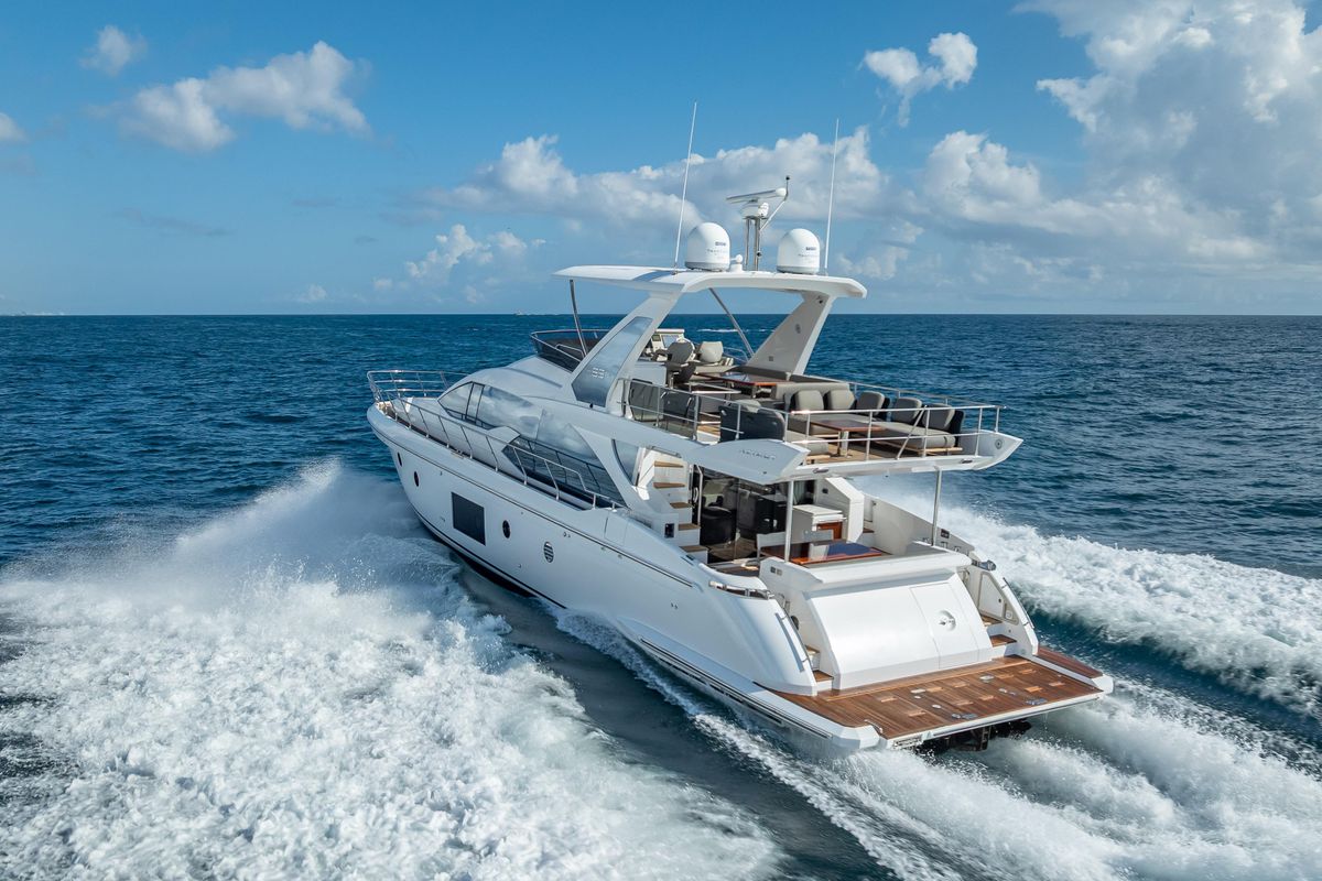 2019 Azimut 66 