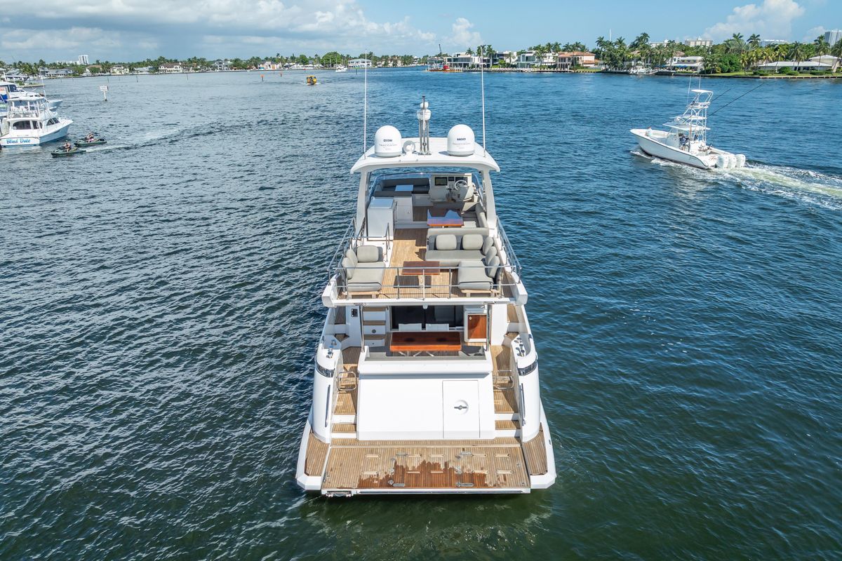 2019 Azimut 66 