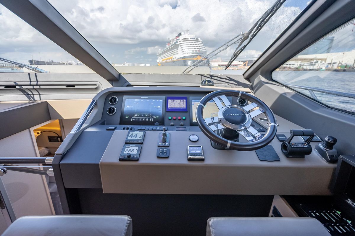 2019 Azimut 66 