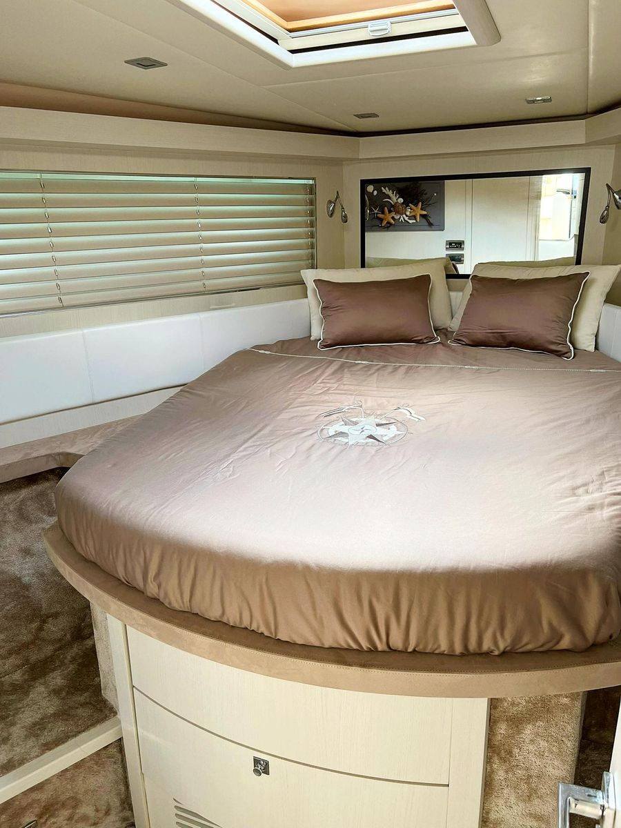 2008 Absolute 56 