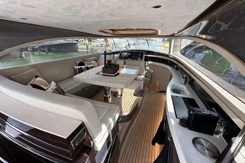 Baateaux Yacht Photos Pics Luxurious interior of 2024 Zeelander 5 yacht with elegant seating and modern amenities.