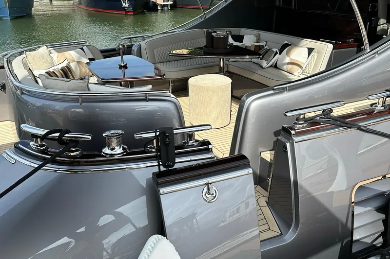 Baateaux Yacht Photos Pics Luxurious 2024 Zeelander 5 yacht with elegant seating and polished deck details.