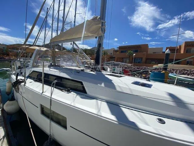 Tselena Yacht Photos Pics Beneteau Oceanis 41.1