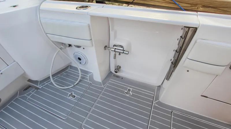 Bravo Alpha Yacht Photos Pics 