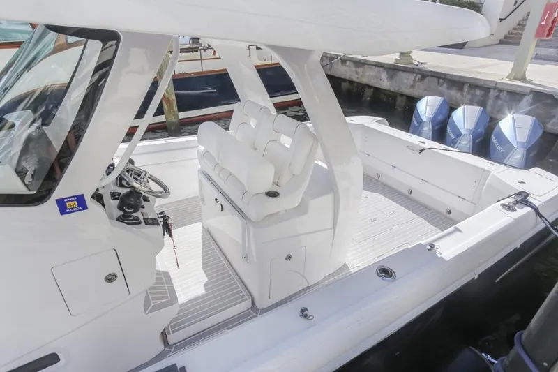 Bravo Alpha Yacht Photos Pics 