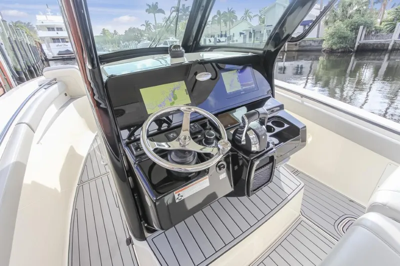 Bravo Alpha Yacht Photos Pics 