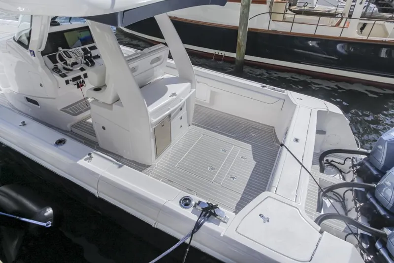 Bravo Alpha Yacht Photos Pics 