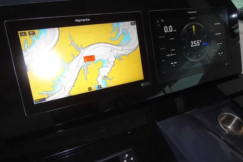 Master Plan Yacht Photos Pics Dashboard of 2023 Formula 380 Super Sport Crossover with Raymarine navigation displays.