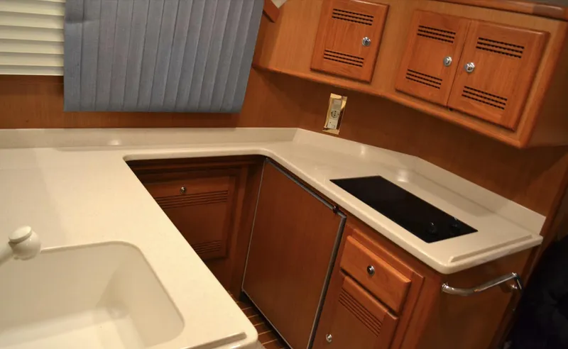 Romy III Yacht Photos Pics 