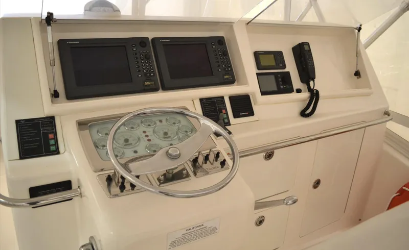 Romy III Yacht Photos Pics 