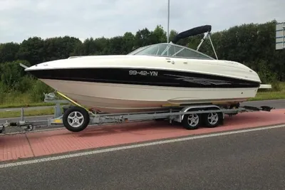 2011 Bayliner Bayliner 802 Cuddy Cabin (incl passende PEGA 2700 trailer)