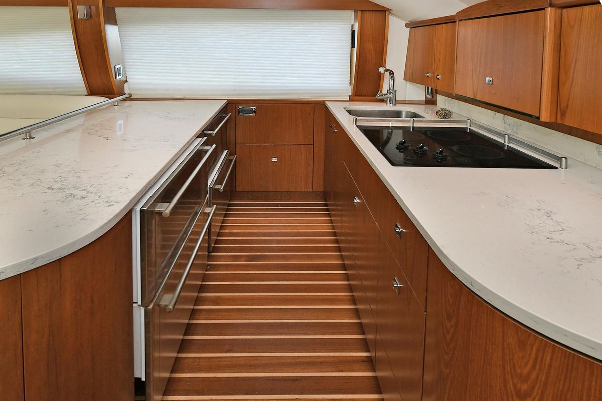 2015 Tiara Yachts 48 