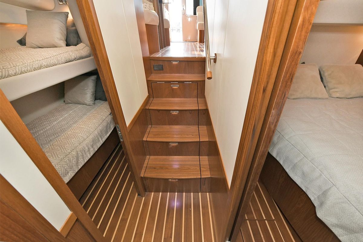 2015 Tiara Yachts 48 