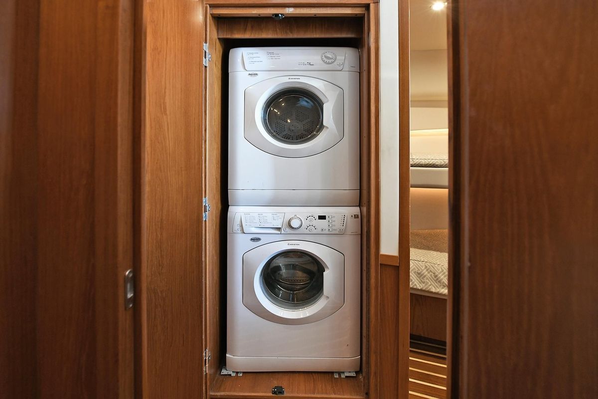 2015 Tiara Yachts 48 